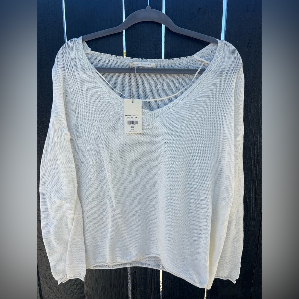 Women's V-Neck Sweater in White